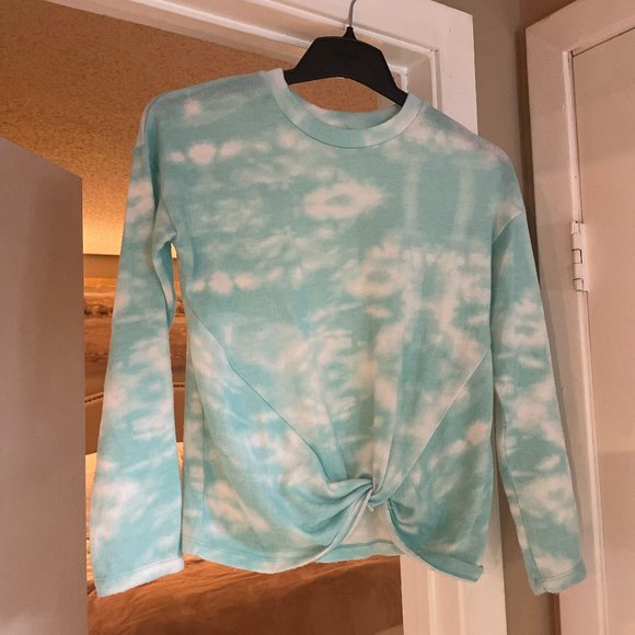 Girls Sweater - Picture 1 of 1